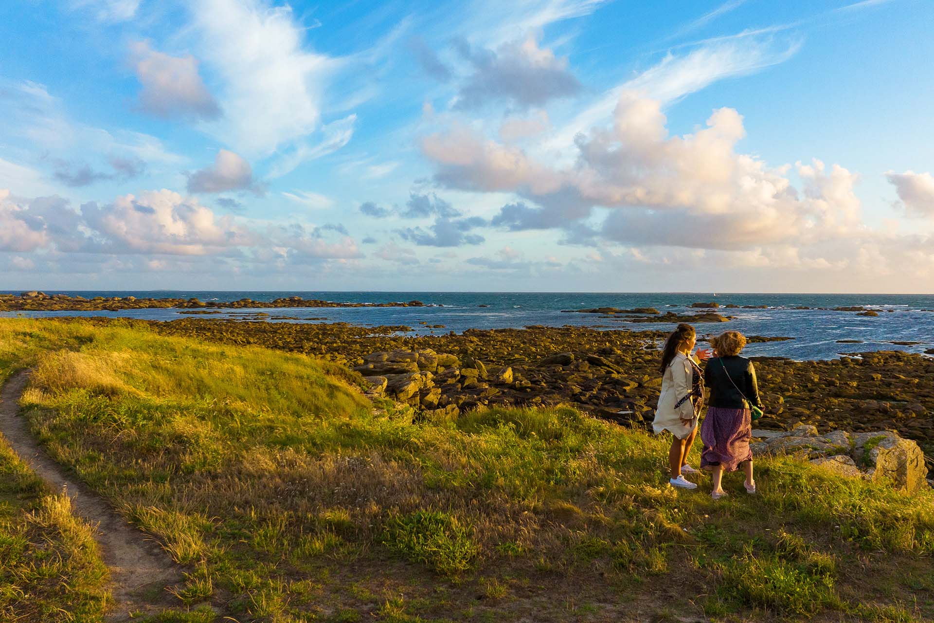 destination vacances tregunc promenade plage sunset bretagne